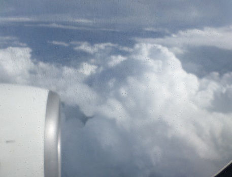 Le monde vu de la fenêtre d'avion. Crédit image: Ulrich Tadajeu